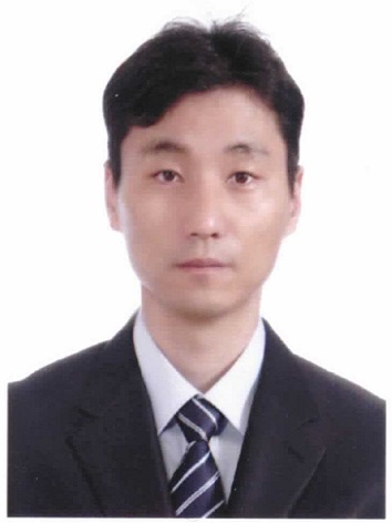 송창용 사진